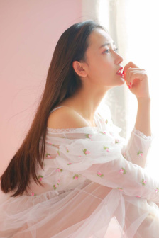 皇上在御花园C了太子妃